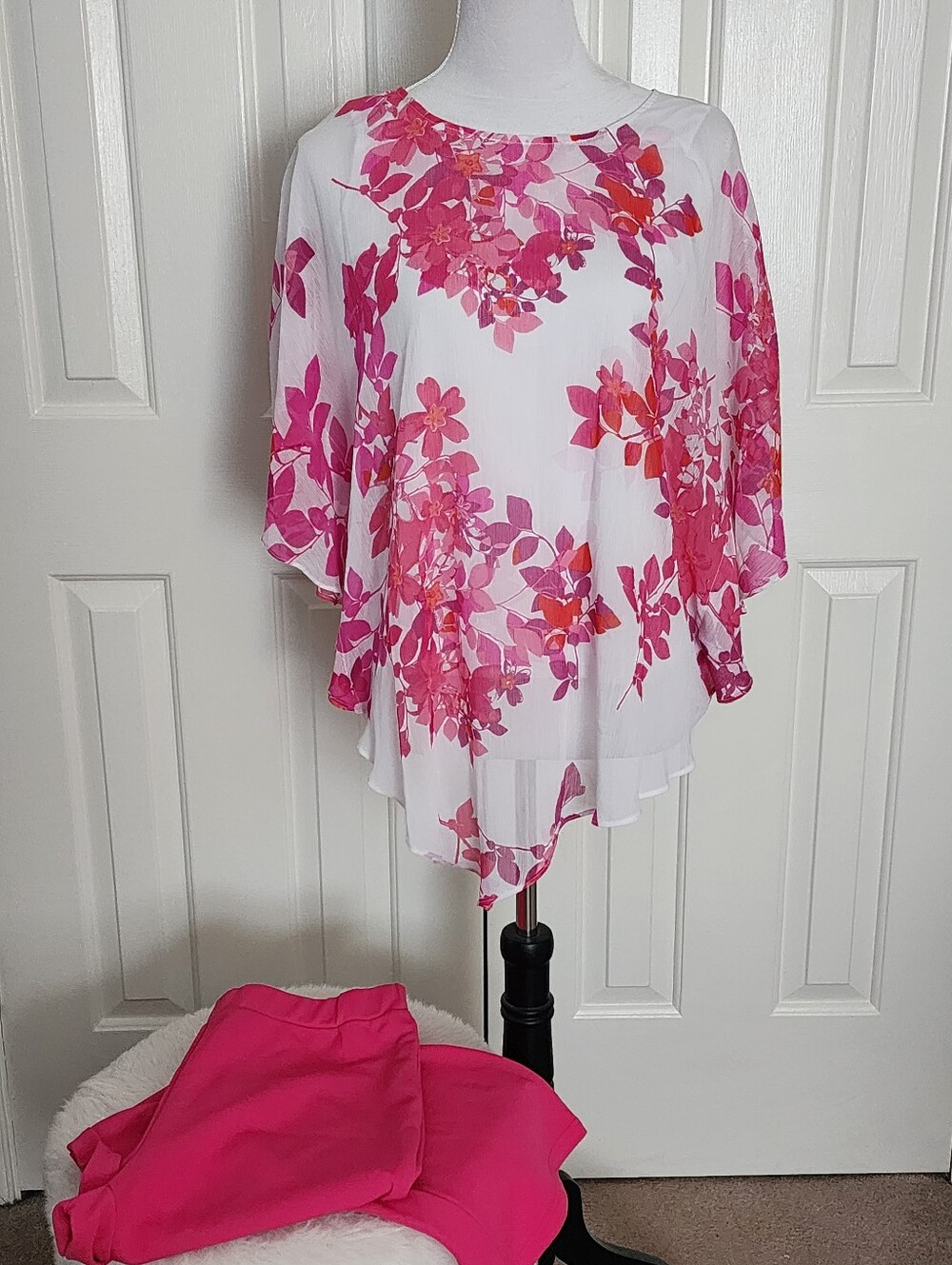 White Floral Chiffon Blouse with Pink Bouquet W Pants